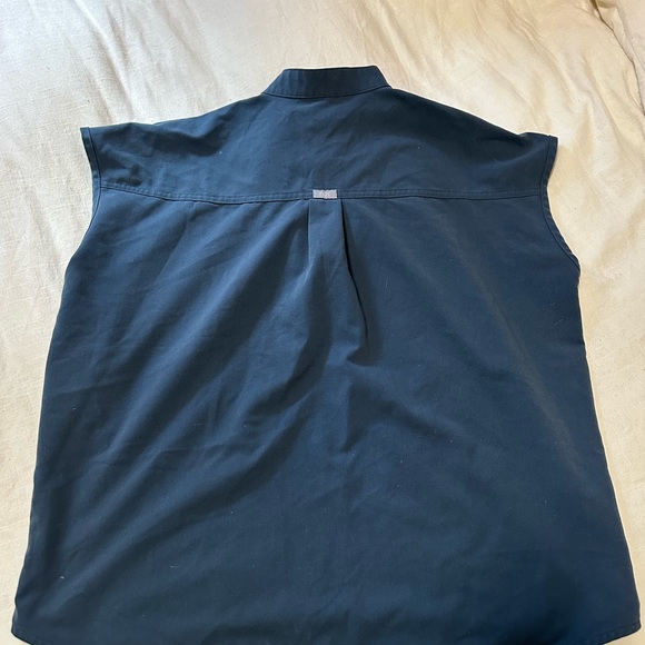 Figs scrub top in dark harbor large - Picture 3 of 3